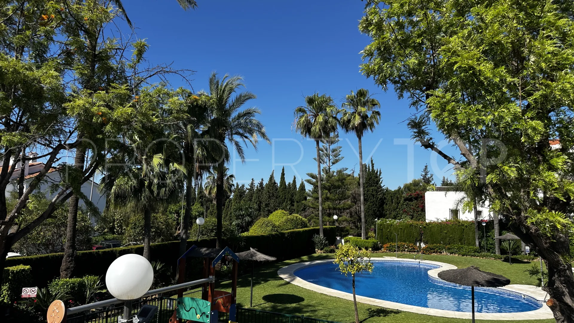 3 bedrooms town house in Nagüeles for sale