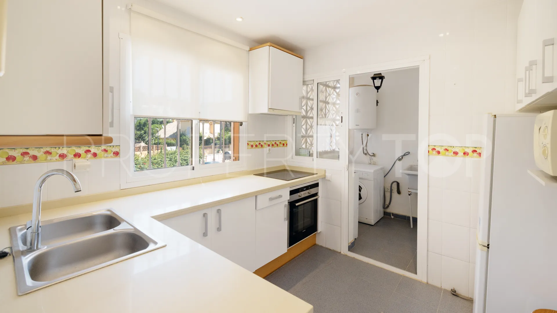 For sale apartment in Carib Playa with 3 bedrooms