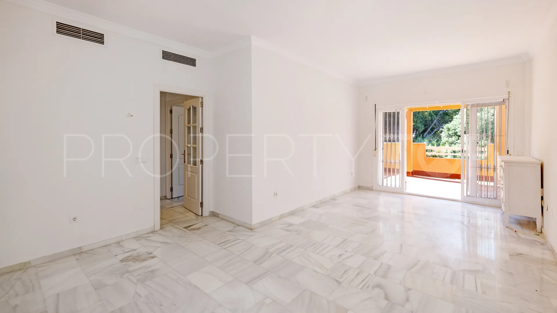 For sale apartment in Carib Playa with 3 bedrooms