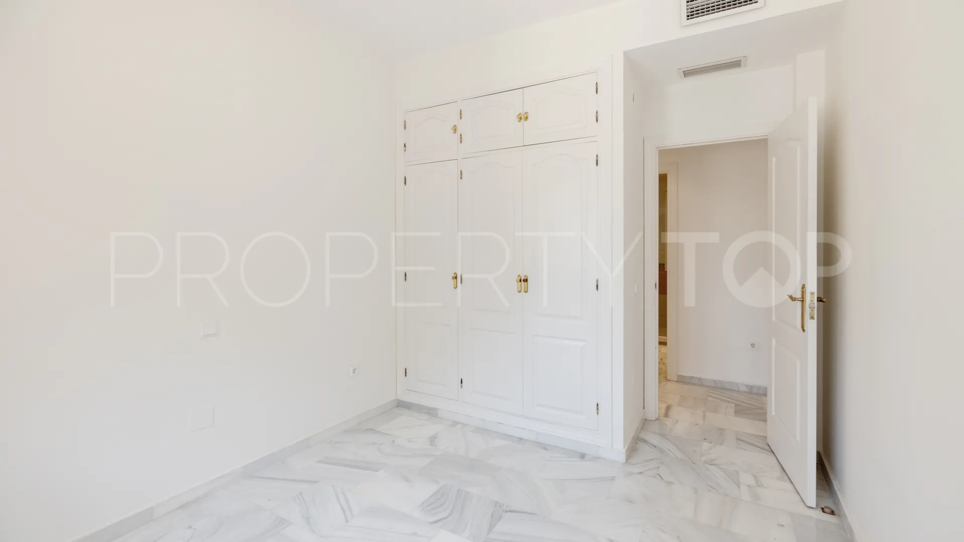 For sale apartment in Carib Playa with 3 bedrooms