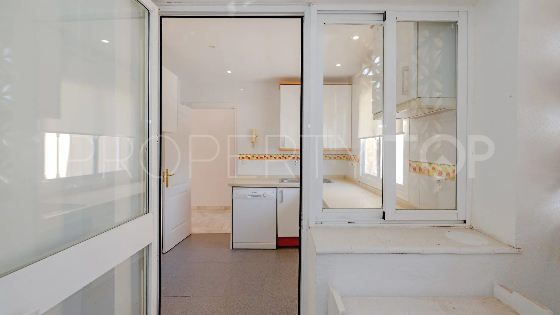 For sale apartment in Carib Playa with 3 bedrooms