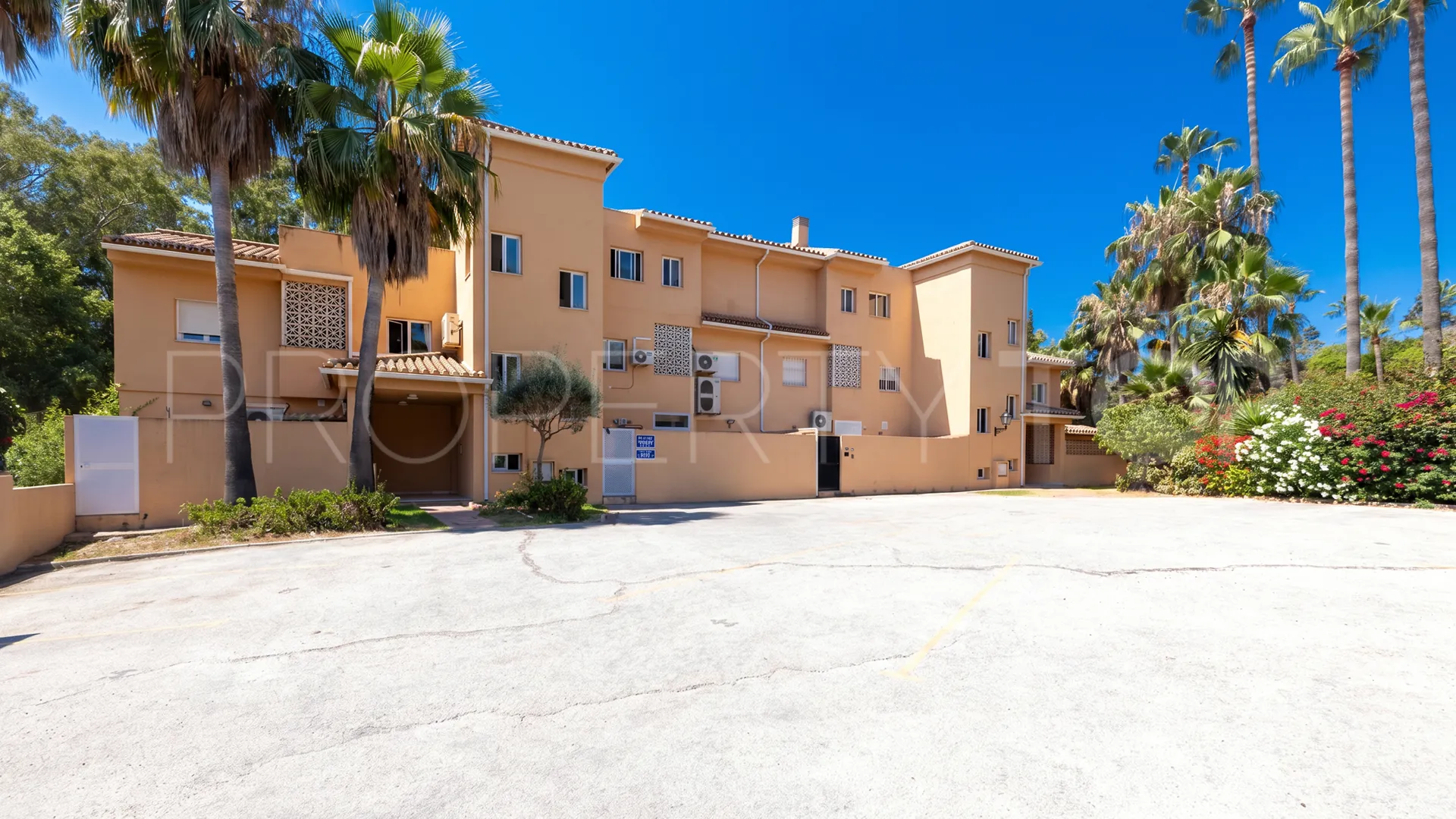 For sale apartment in Carib Playa with 3 bedrooms