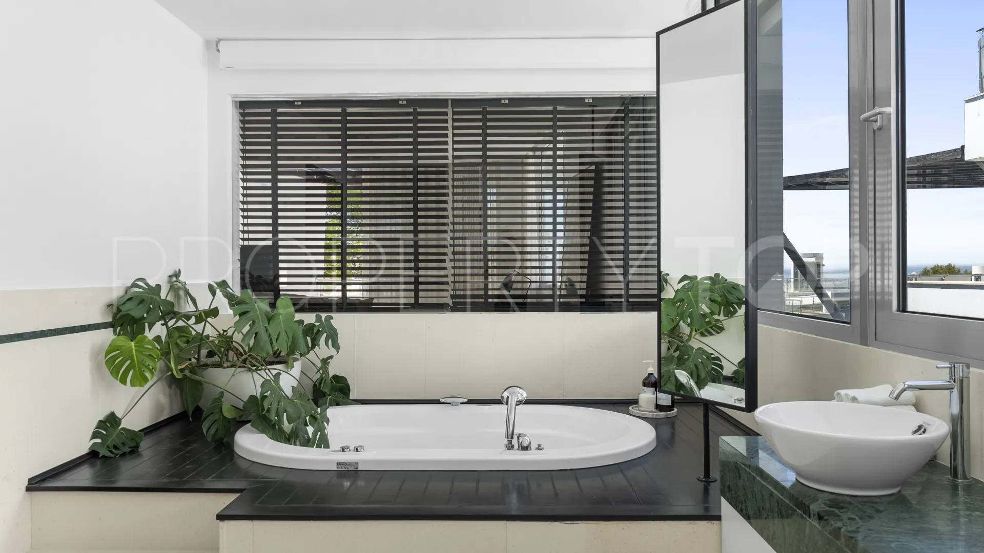 Meisho Hills, pareado de 3 dormitorios a la venta