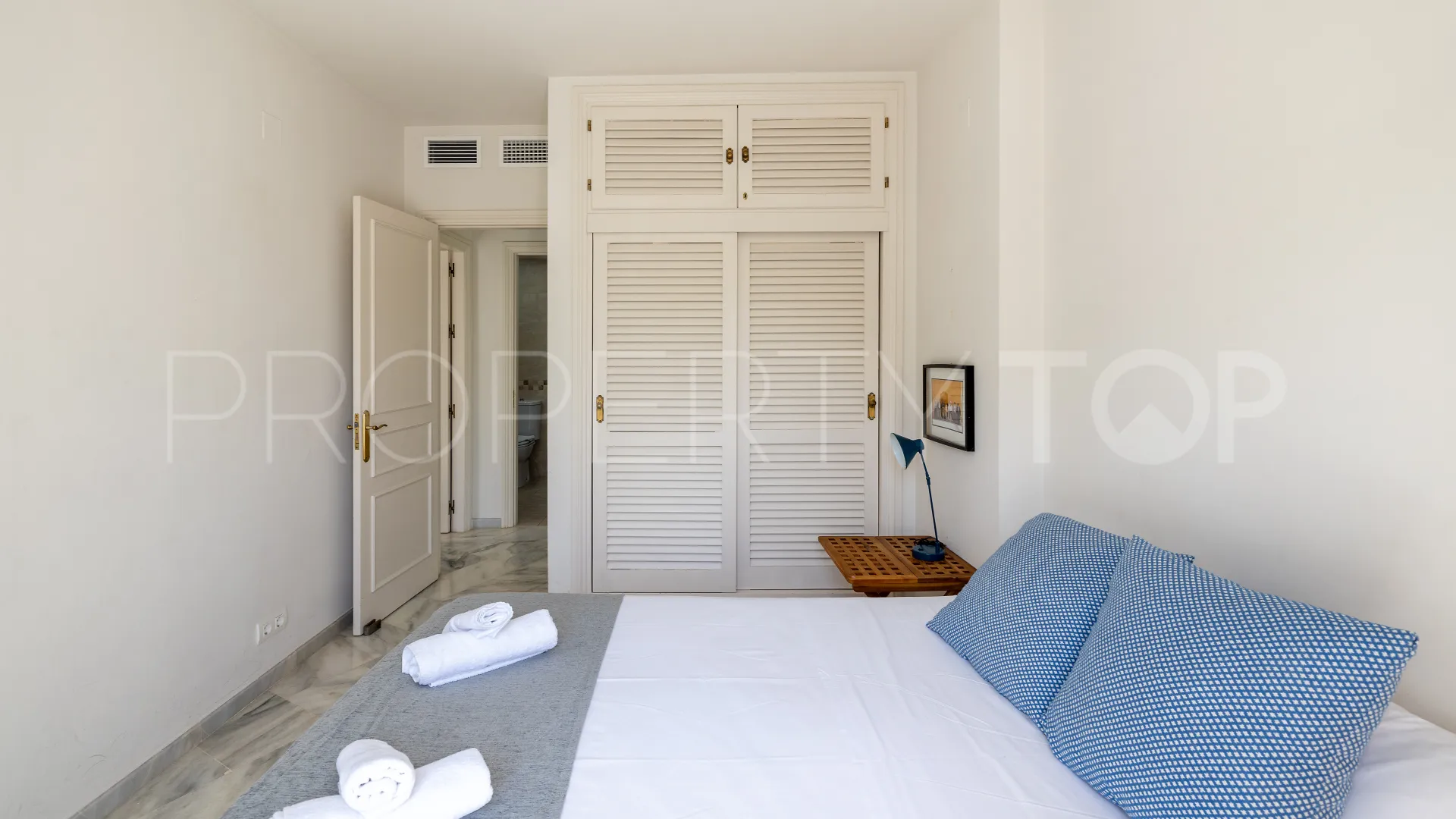 2 bedrooms apartment for sale in Elviria