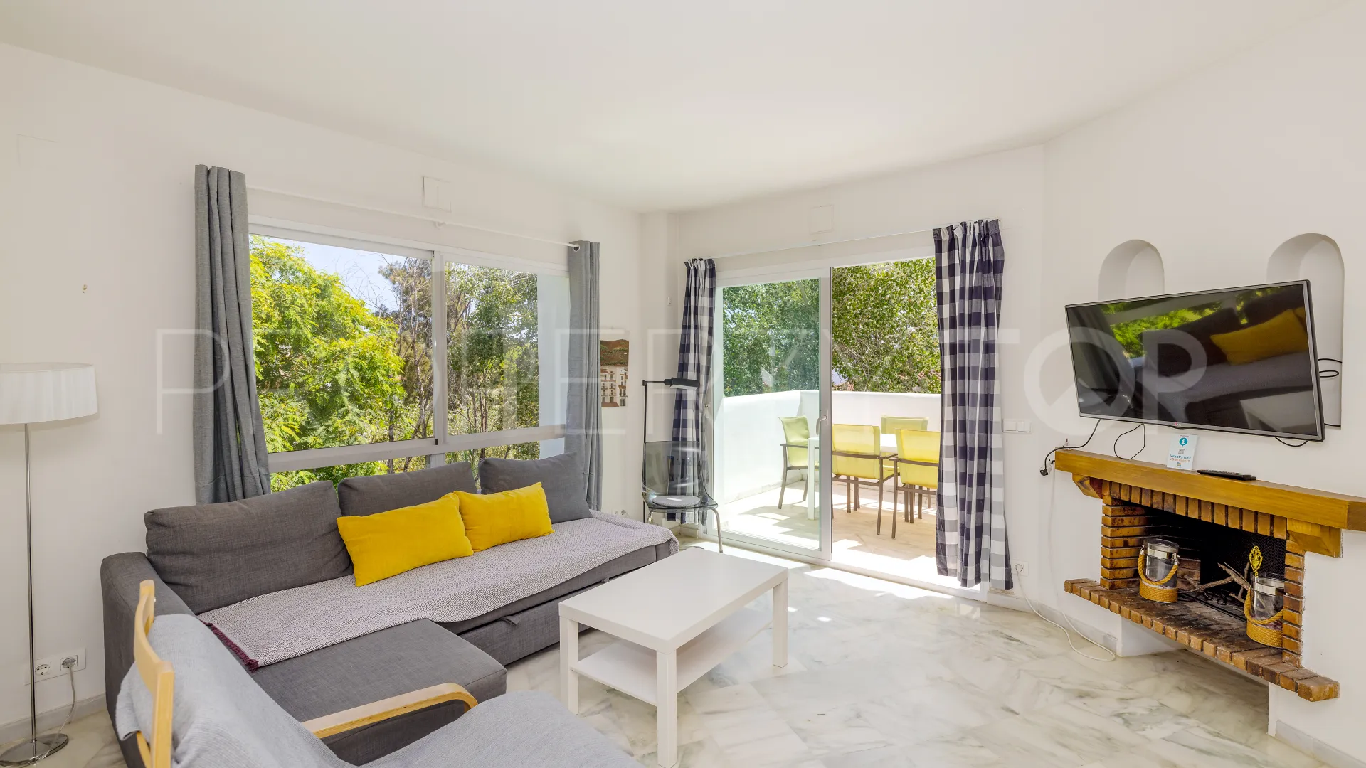2 bedrooms apartment for sale in Elviria