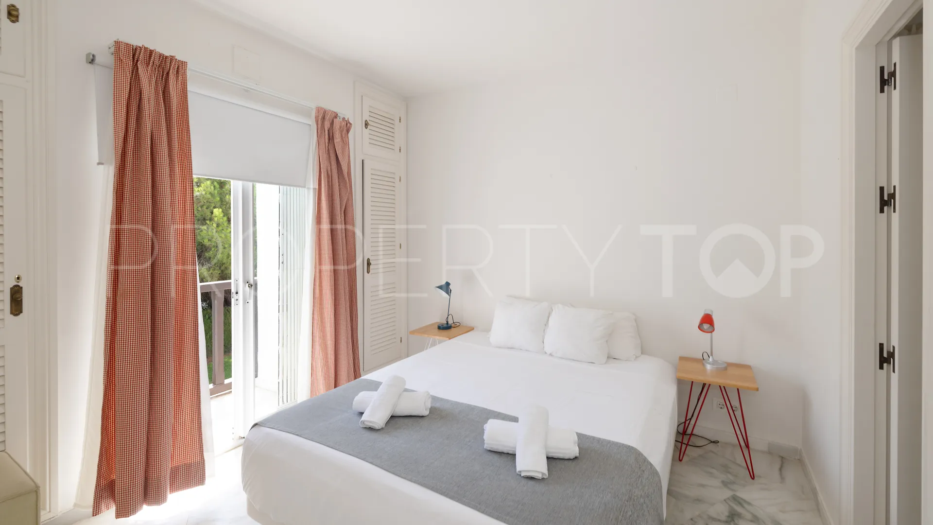 2 bedrooms apartment for sale in Elviria