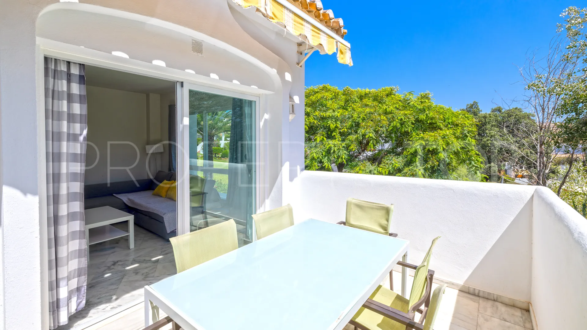 2 bedrooms apartment for sale in Elviria