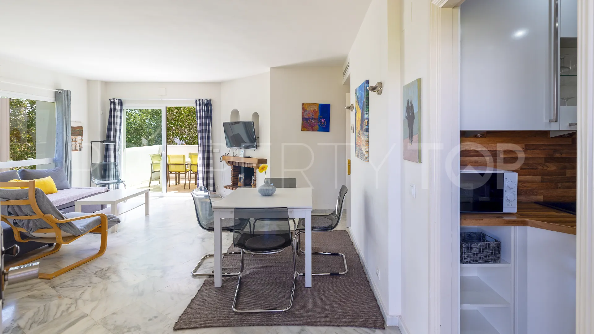 2 bedrooms apartment for sale in Elviria