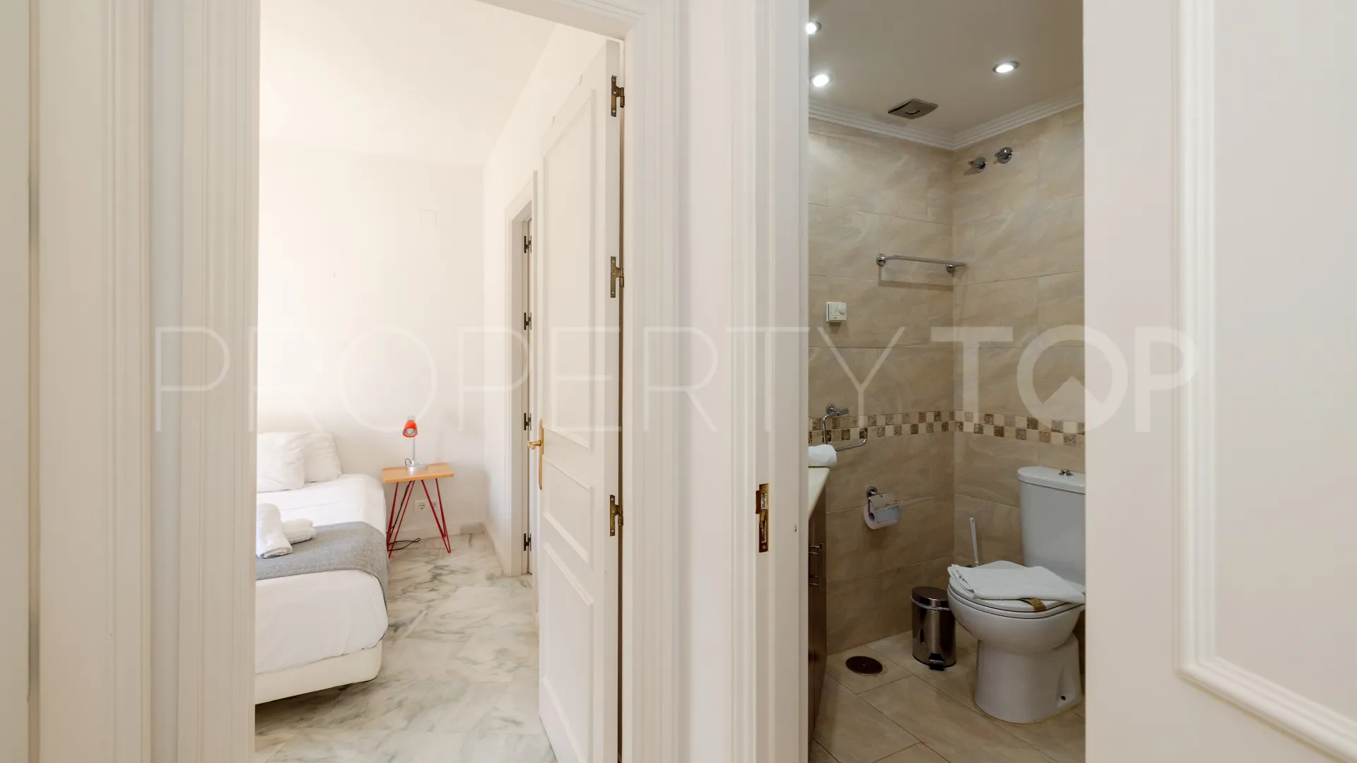 2 bedrooms apartment for sale in Elviria