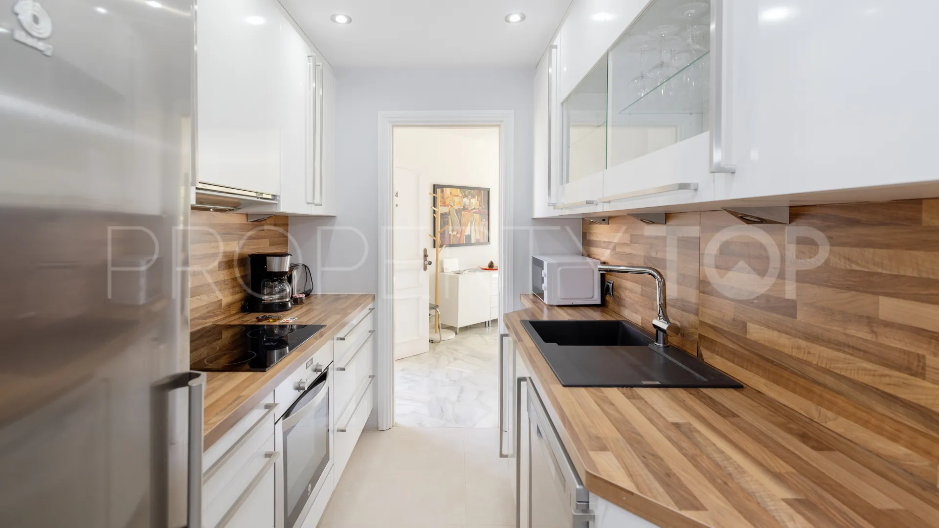 2 bedrooms apartment for sale in Elviria