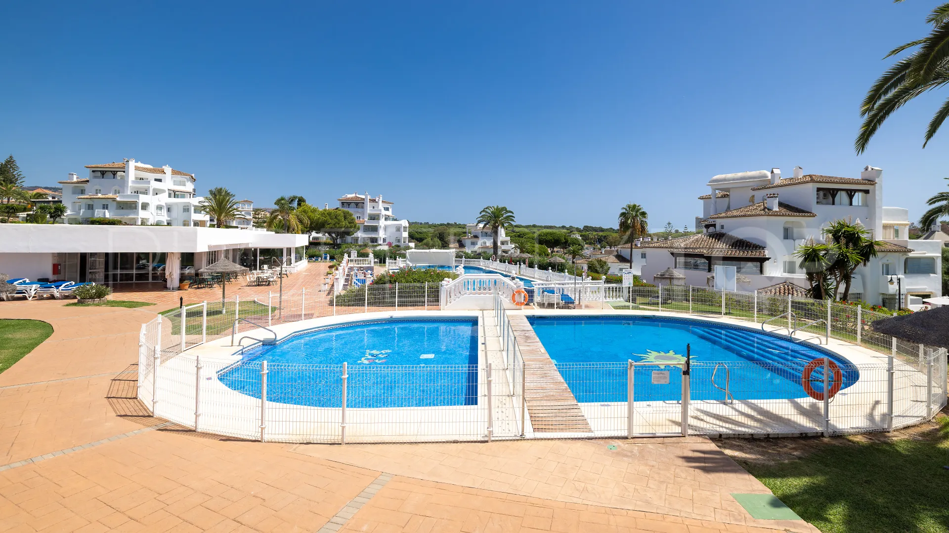 2 bedrooms apartment for sale in Elviria
