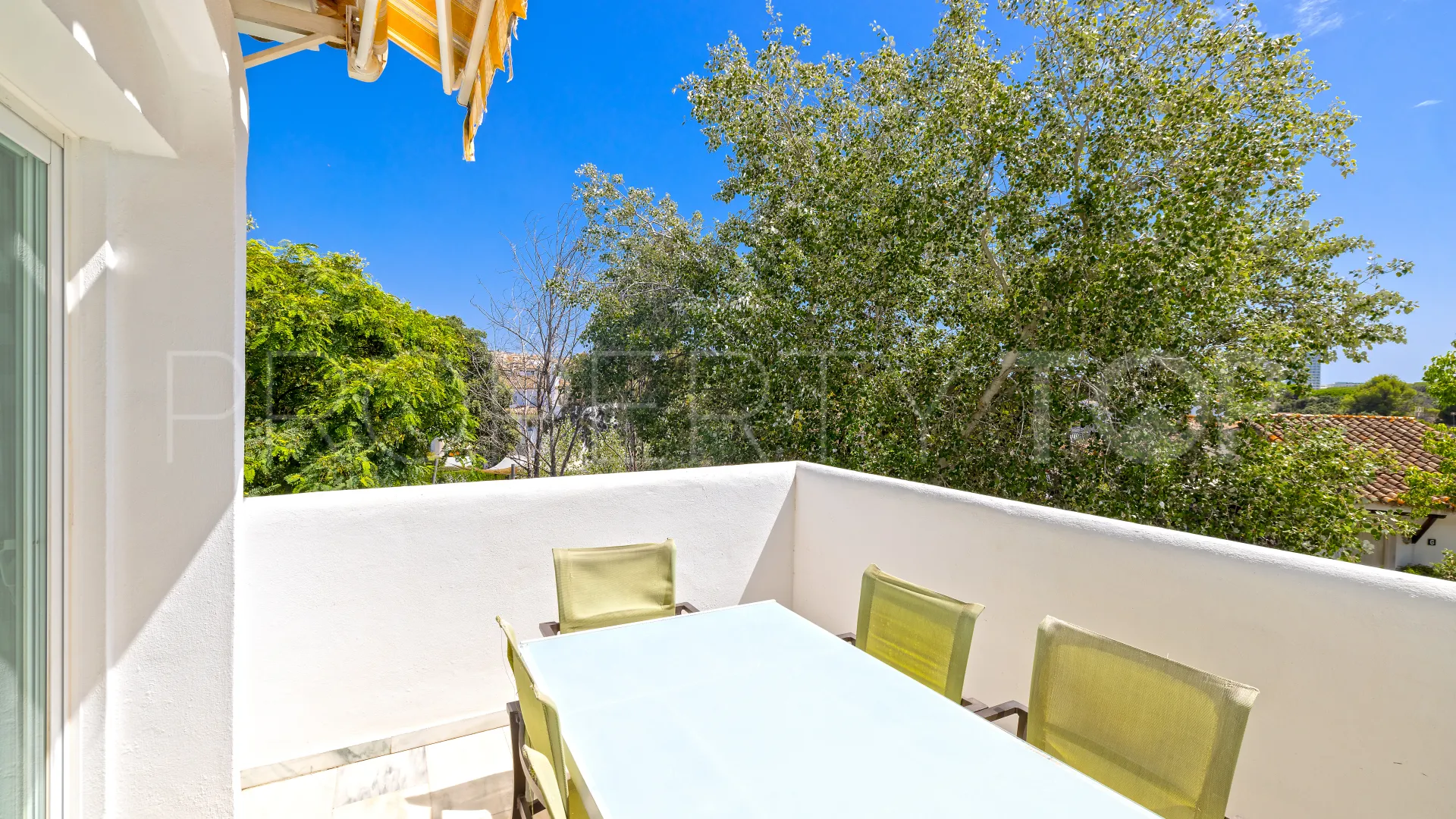 2 bedrooms apartment for sale in Elviria