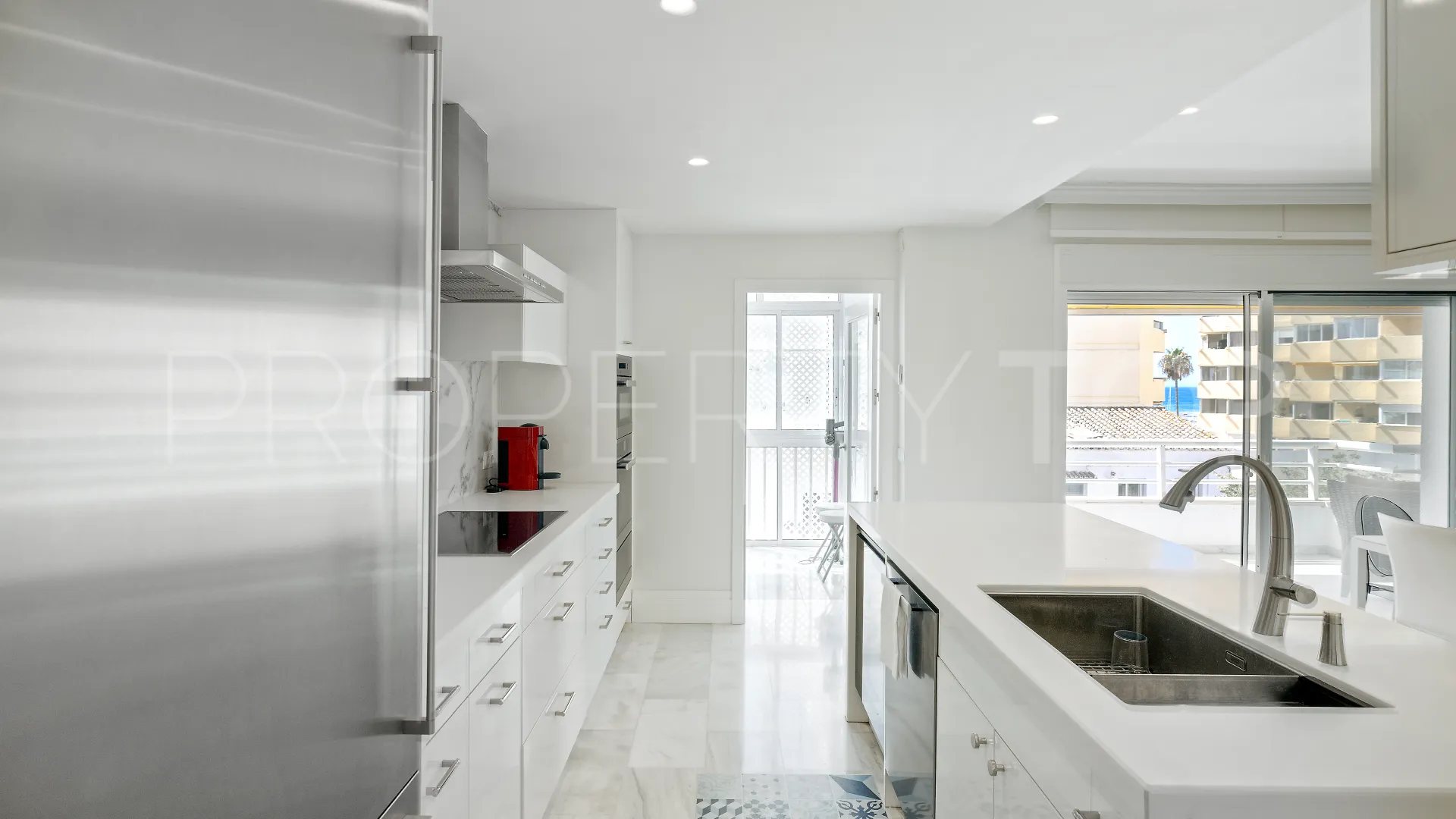 Apartamento de 4 dormitorios a la venta en Marbella Ciudad
