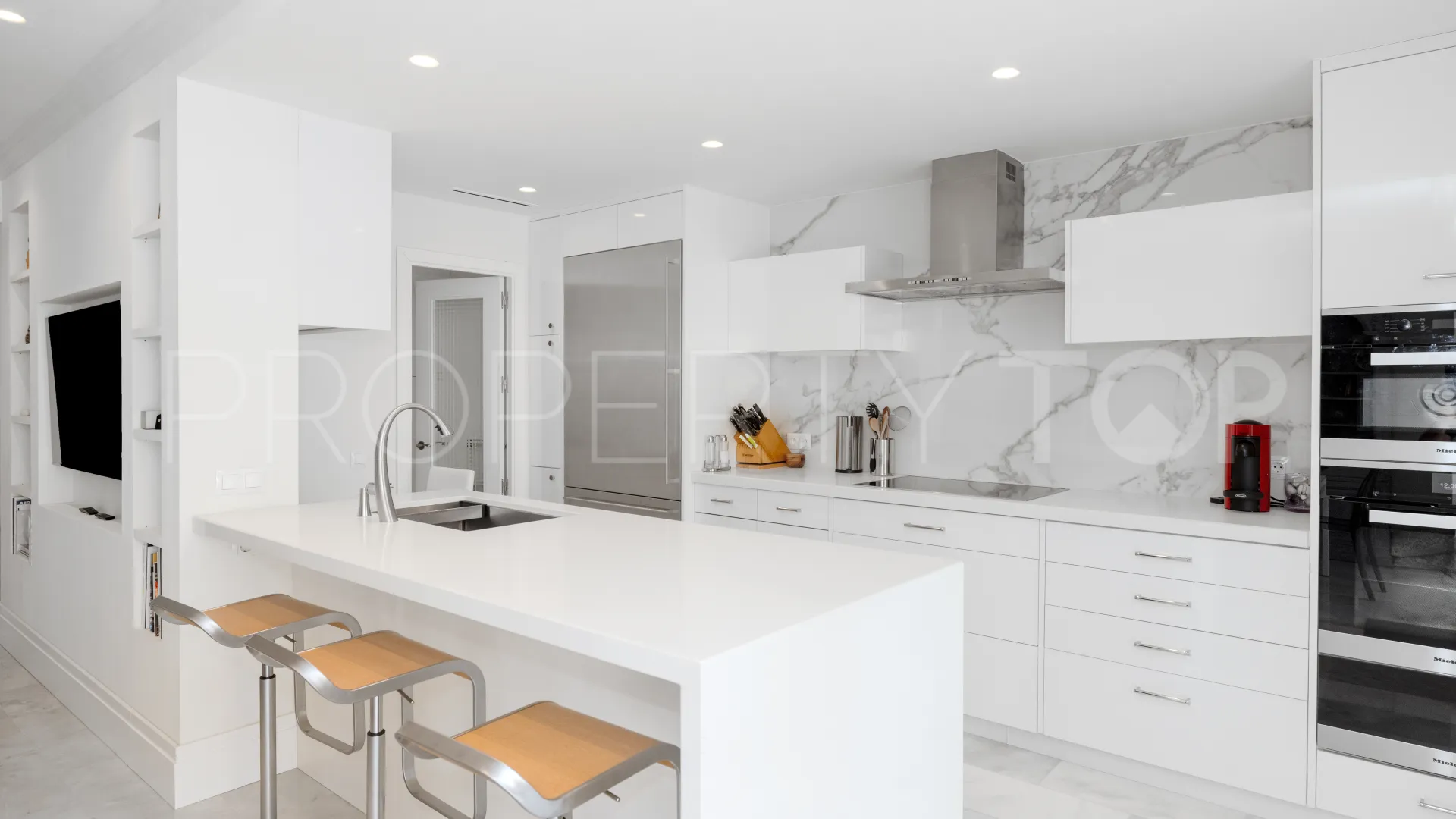 Apartamento de 4 dormitorios a la venta en Marbella Ciudad