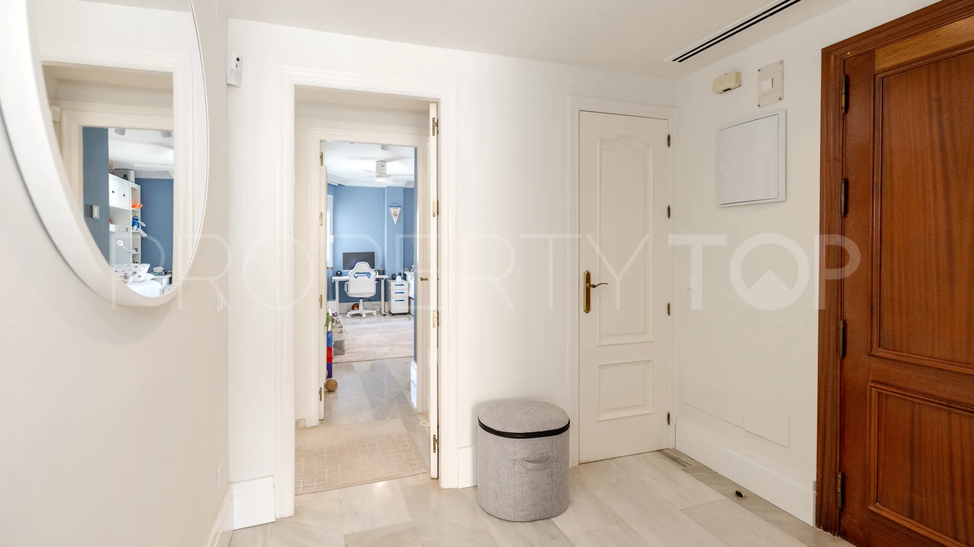 Apartamento de 4 dormitorios a la venta en Marbella Ciudad