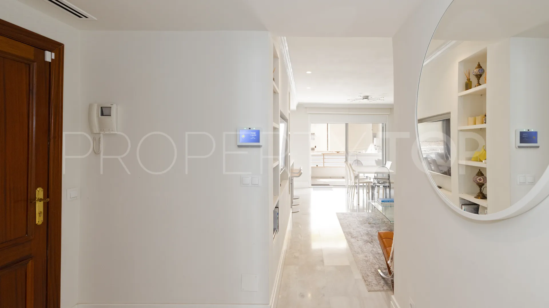 Apartamento de 4 dormitorios a la venta en Marbella Ciudad