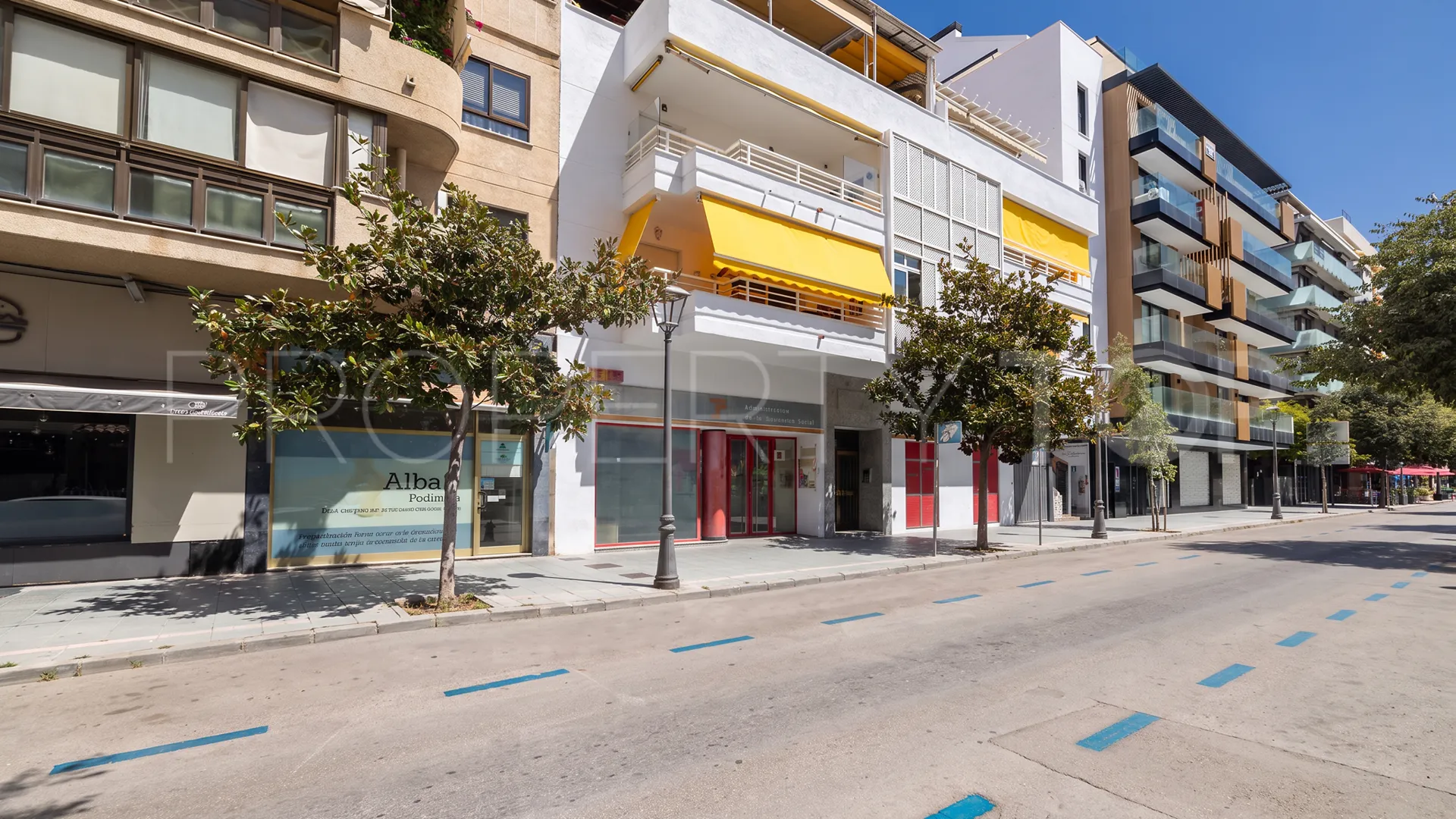 Apartamento de 4 dormitorios a la venta en Marbella Ciudad