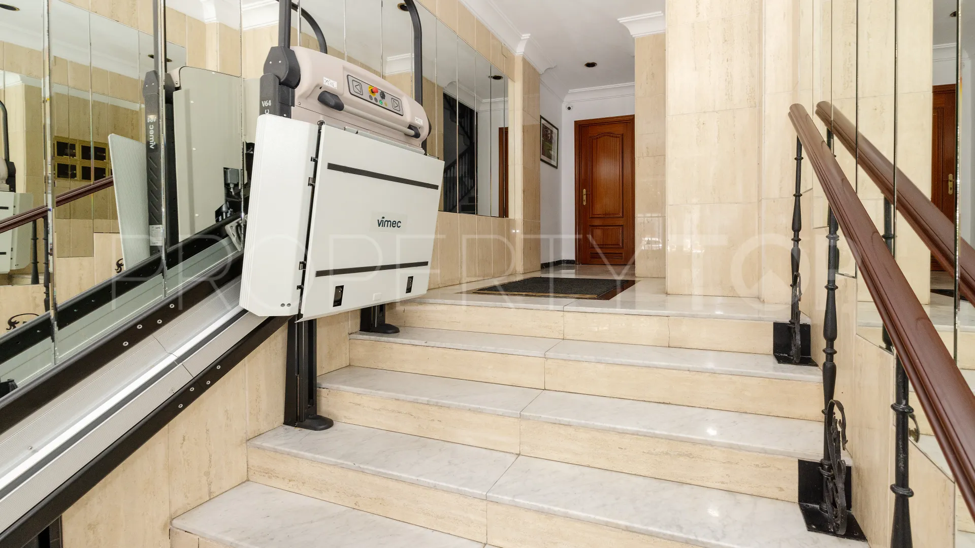 Apartamento de 4 dormitorios a la venta en Marbella Ciudad