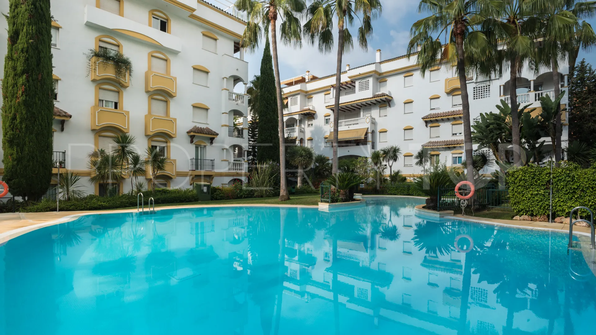 Se vende apartamento de 2 dormitorios en Hacienda Nagüeles II