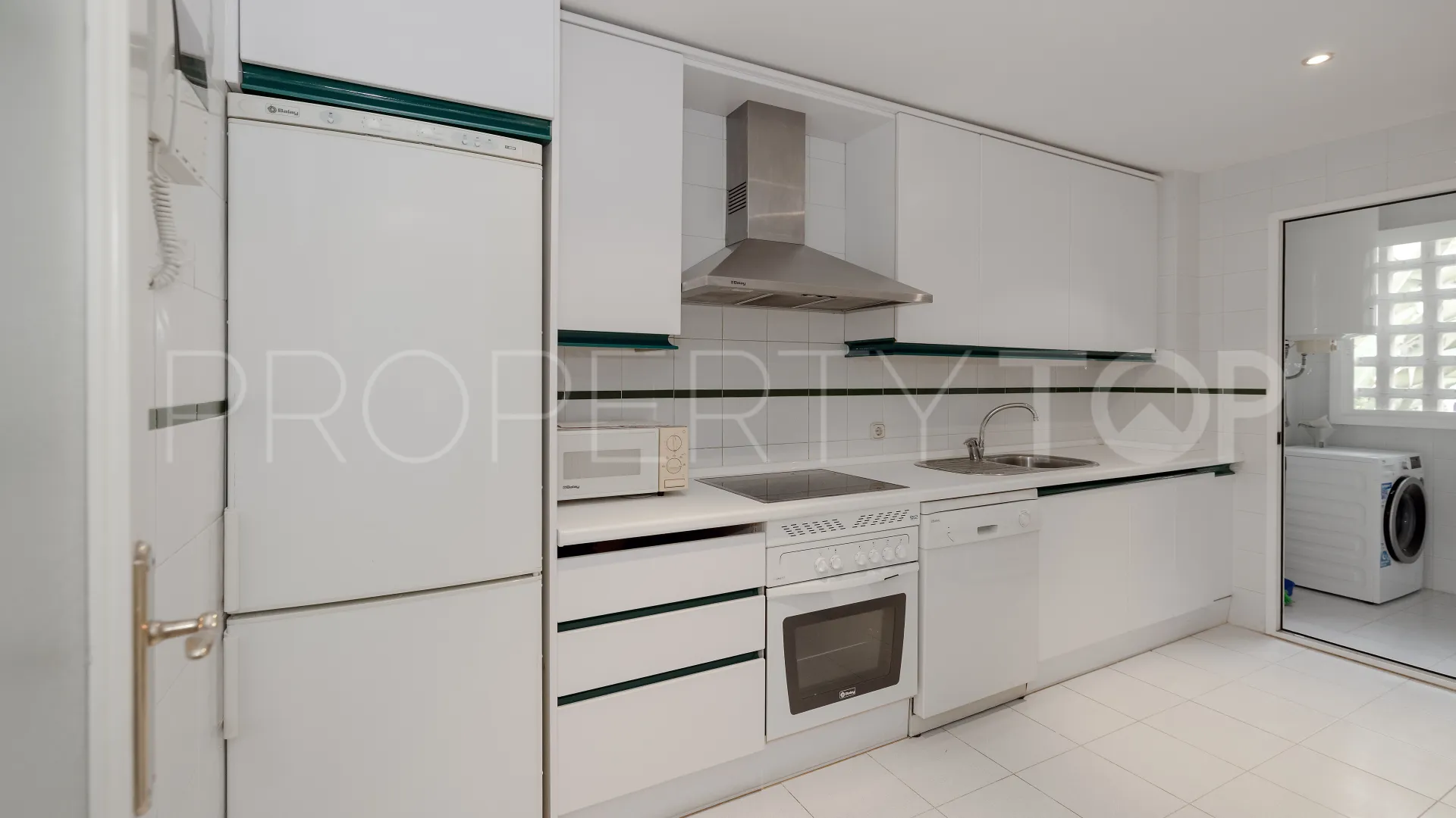 Se vende apartamento de 2 dormitorios en Hacienda Nagüeles II