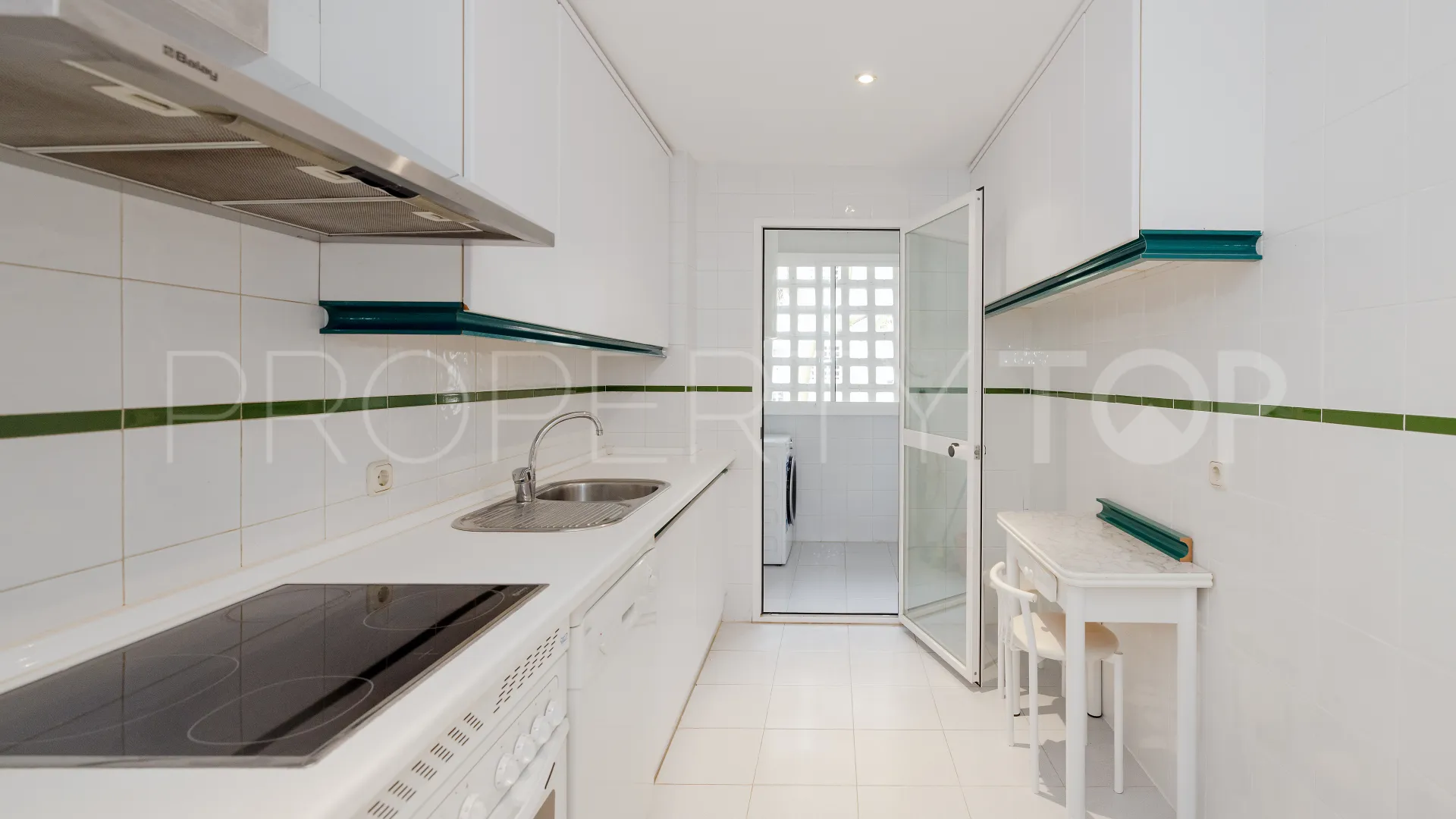 Se vende apartamento de 2 dormitorios en Hacienda Nagüeles II