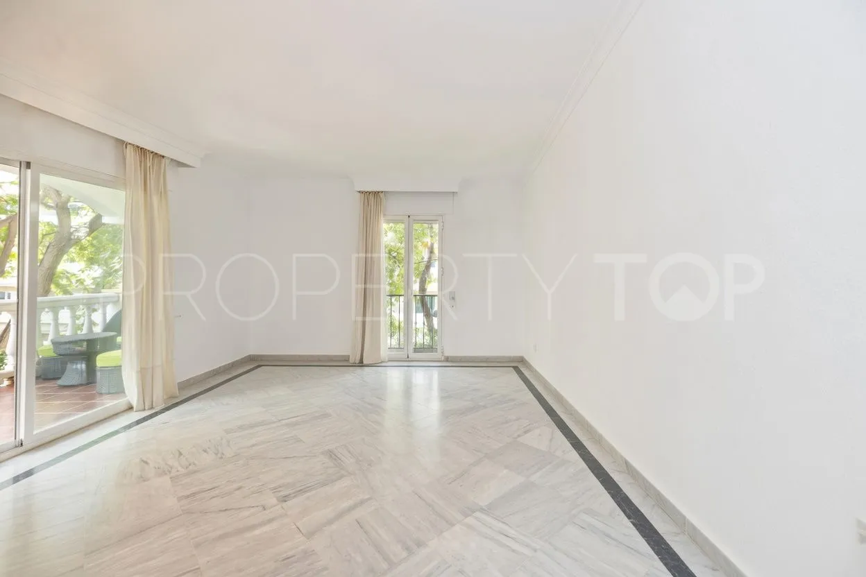 Se vende apartamento de 2 dormitorios en Hacienda Nagüeles II