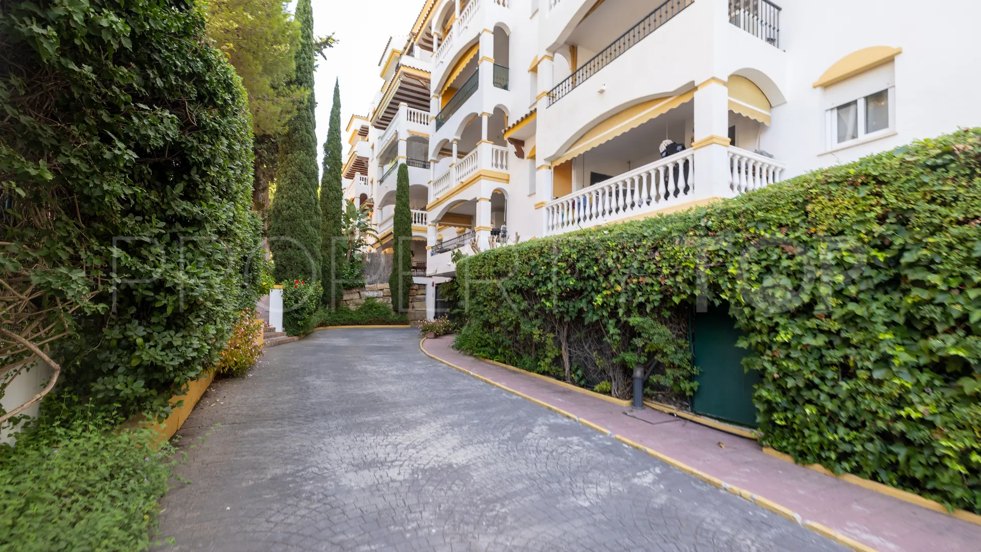 Se vende apartamento de 2 dormitorios en Hacienda Nagüeles II