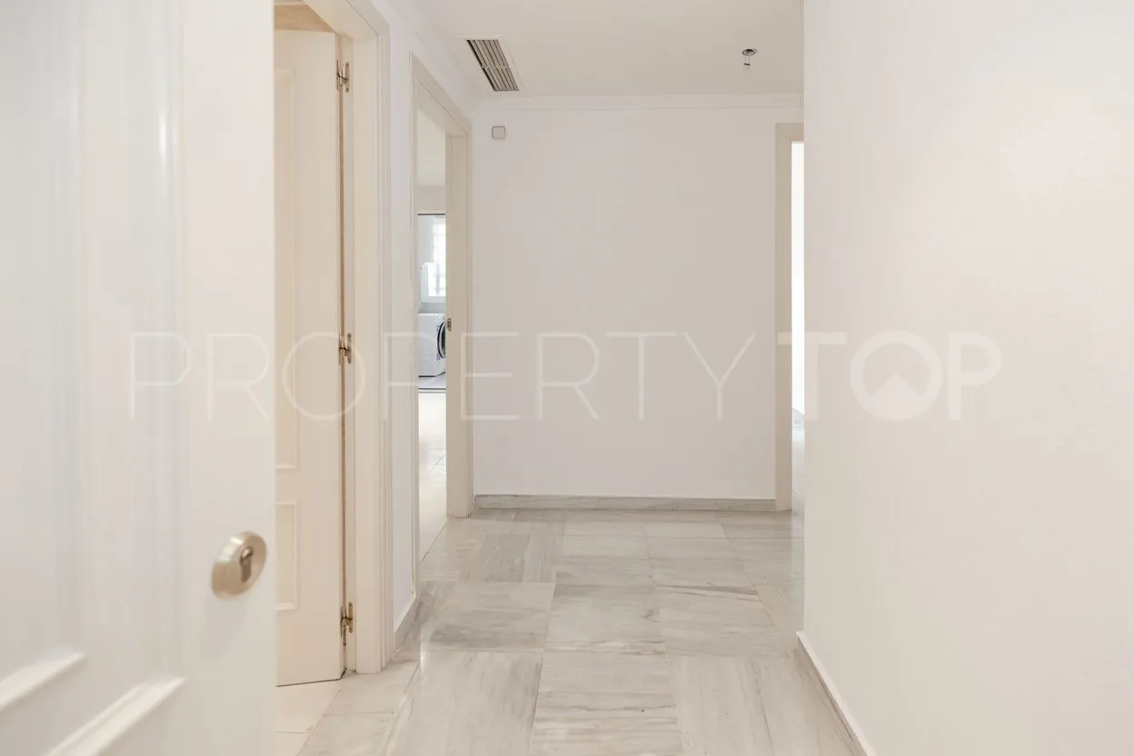 Se vende apartamento de 2 dormitorios en Hacienda Nagüeles II