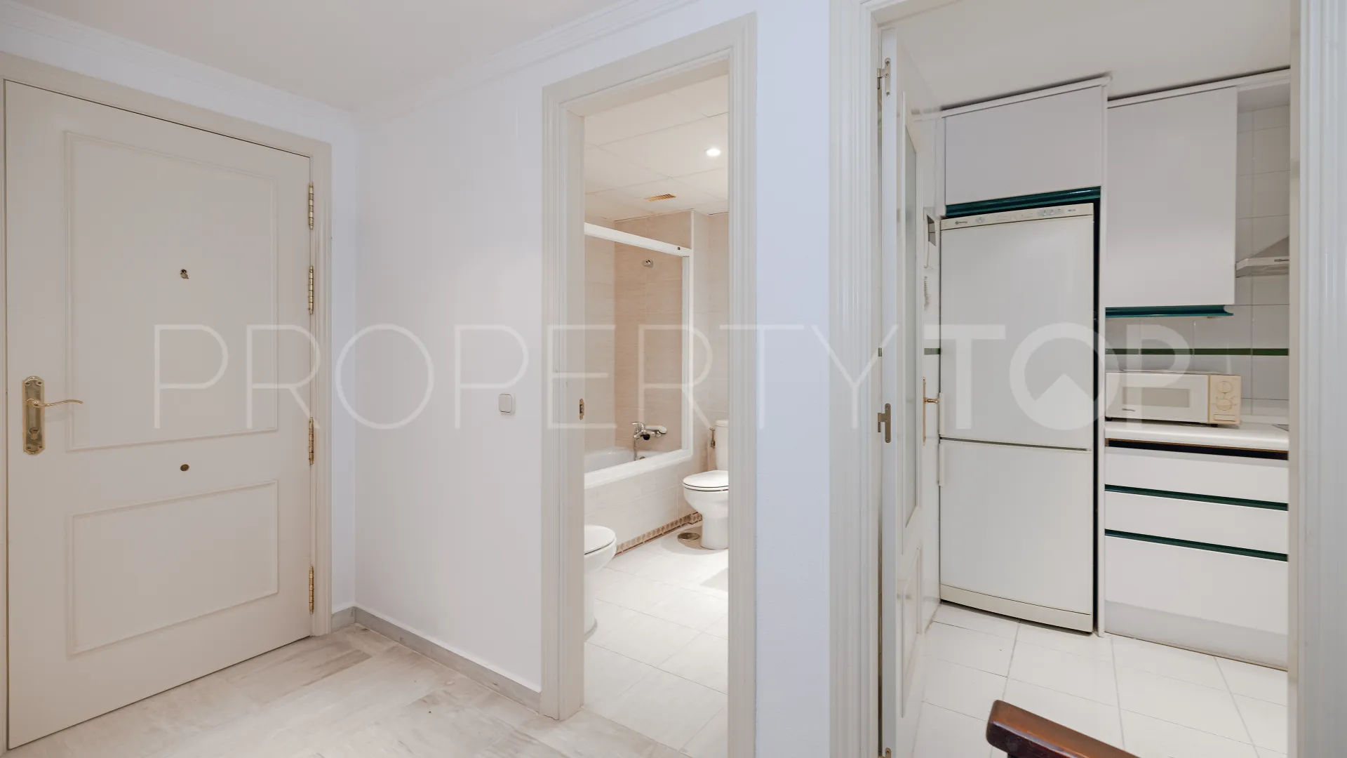 Se vende apartamento de 2 dormitorios en Hacienda Nagüeles II