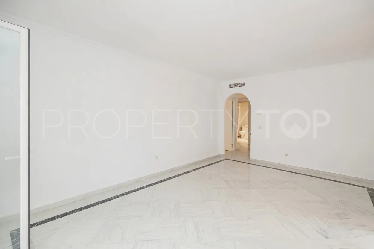 Se vende apartamento de 2 dormitorios en Hacienda Nagüeles II