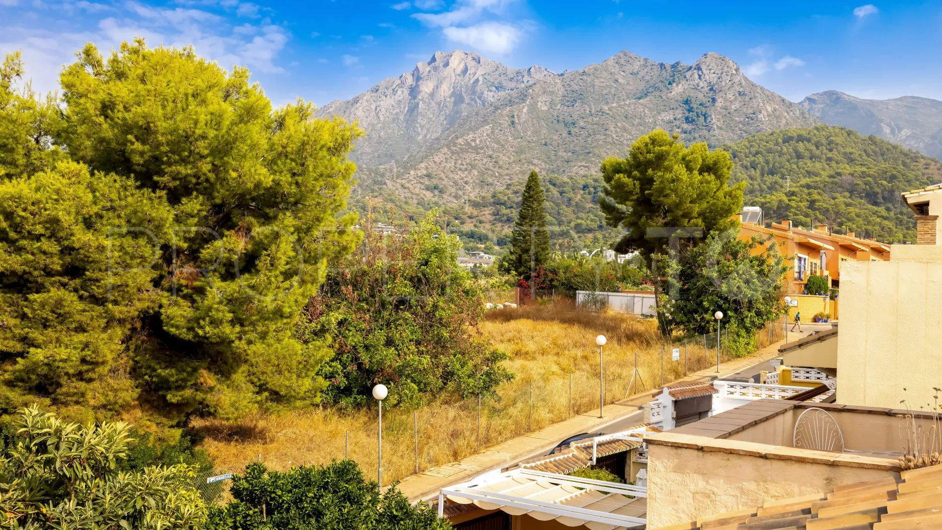 Buy town house in Xarblanca