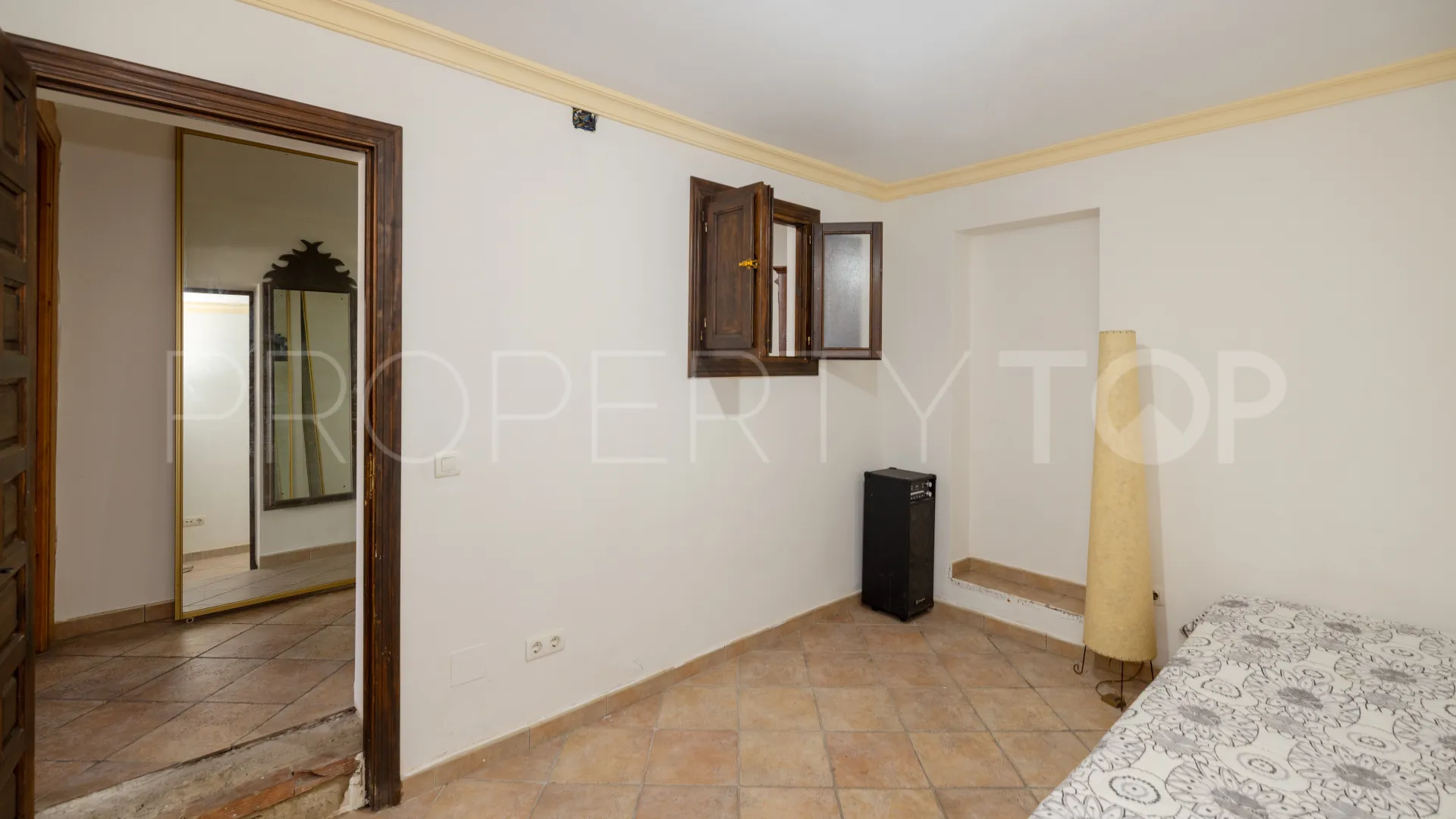 Pareado en venta en Marbella Ciudad con 6 dormitorios