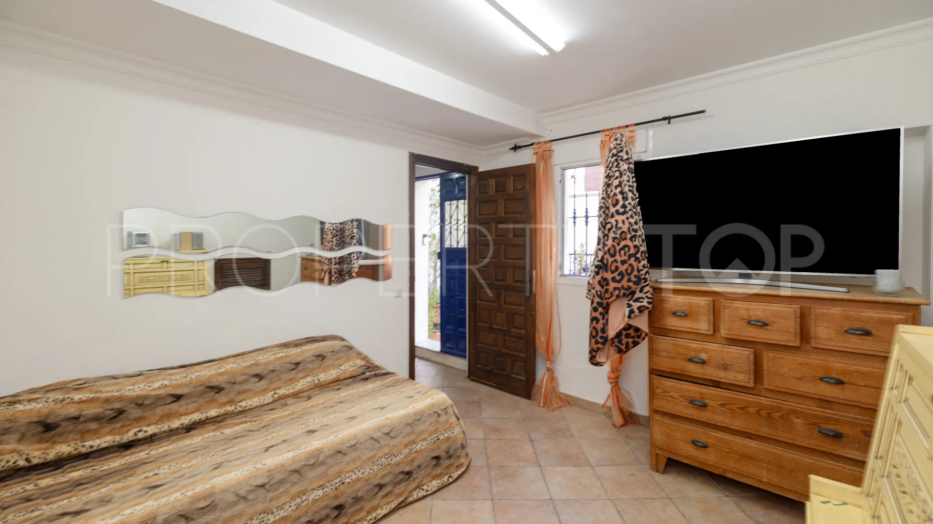 Pareado en venta en Marbella Ciudad con 6 dormitorios