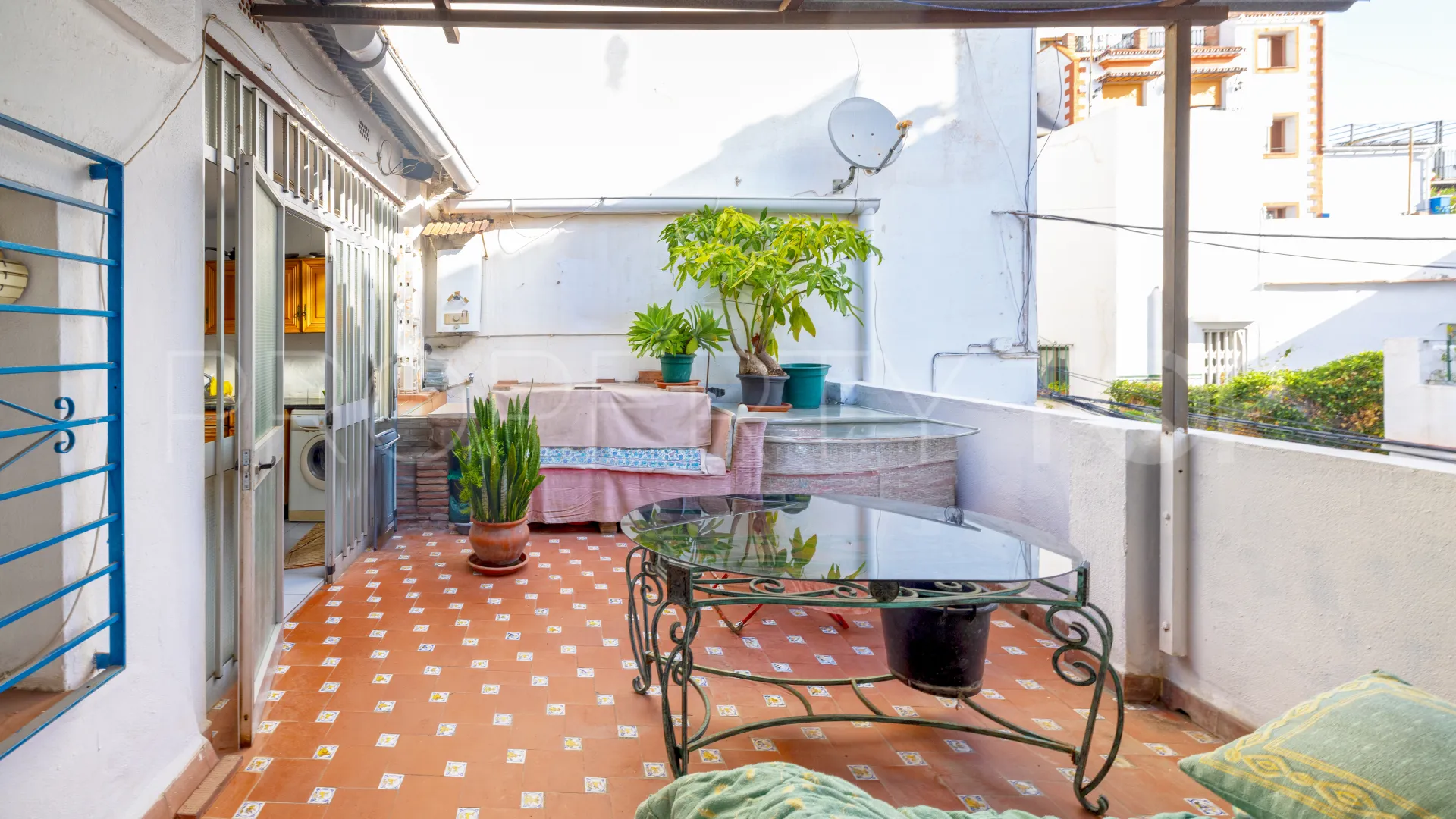 Pareado en venta en Marbella Ciudad con 6 dormitorios