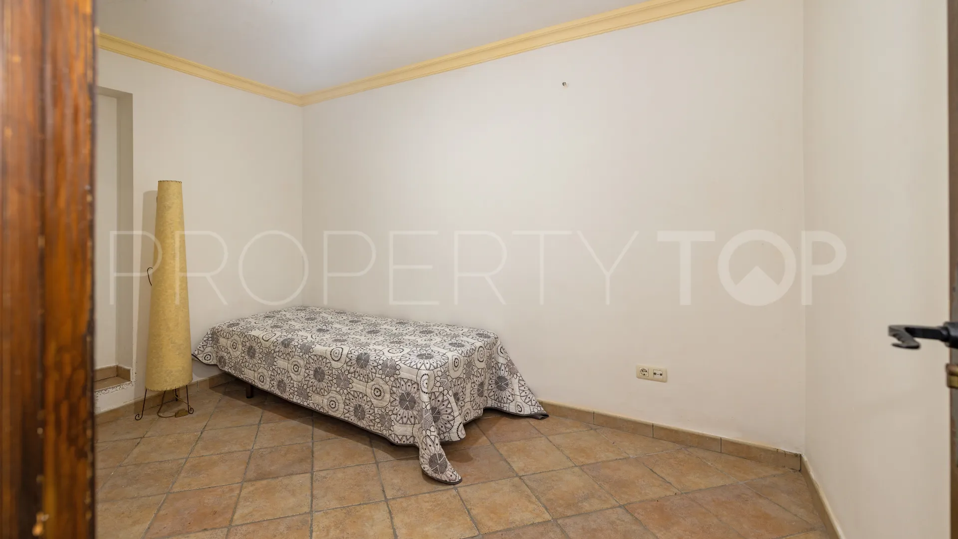 Pareado en venta en Marbella Ciudad con 6 dormitorios