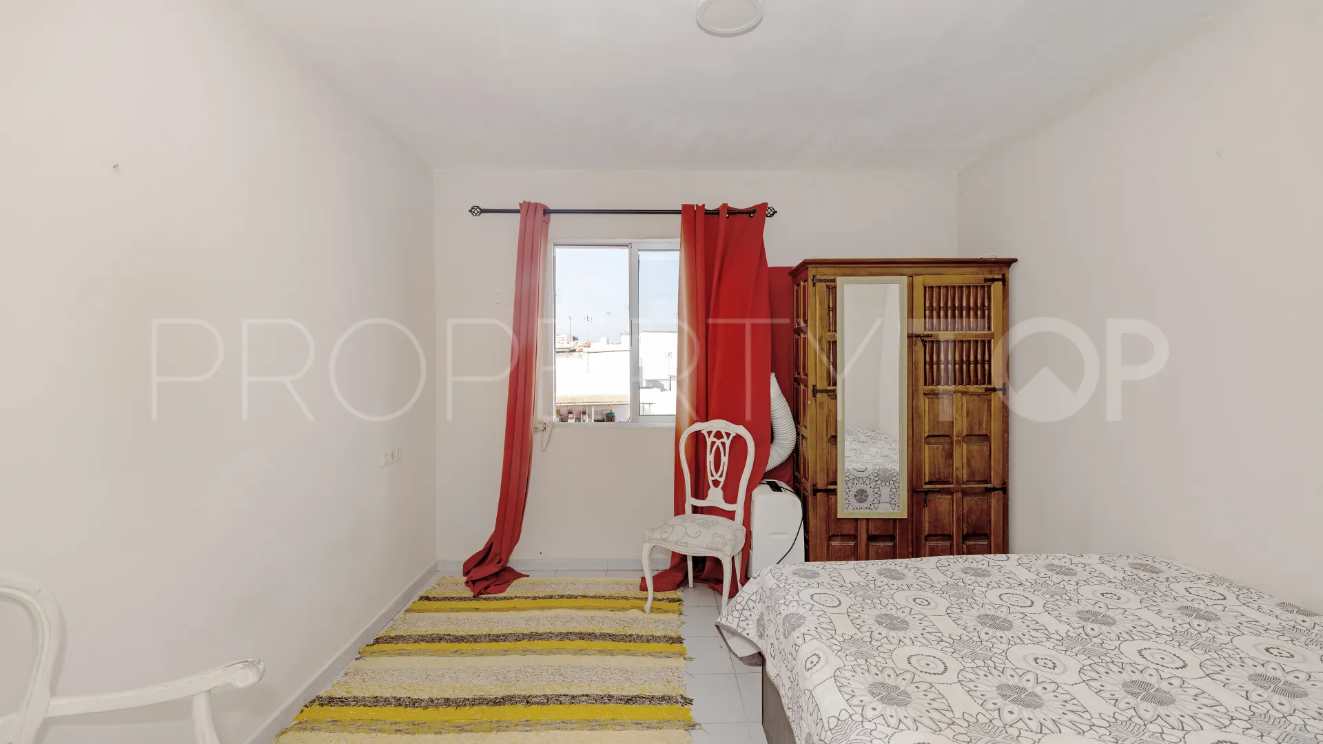 Pareado en venta en Marbella Ciudad con 6 dormitorios