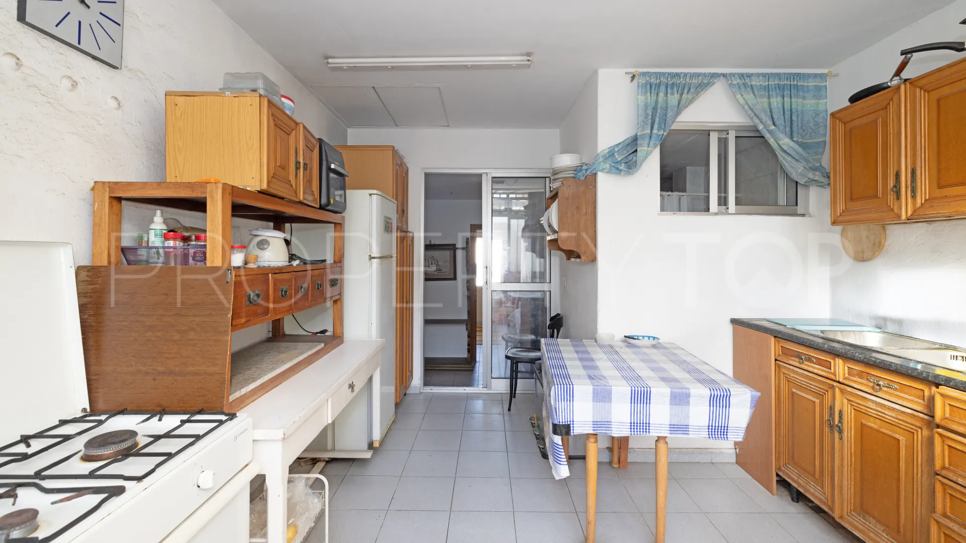 Pareado en venta en Marbella Ciudad con 6 dormitorios