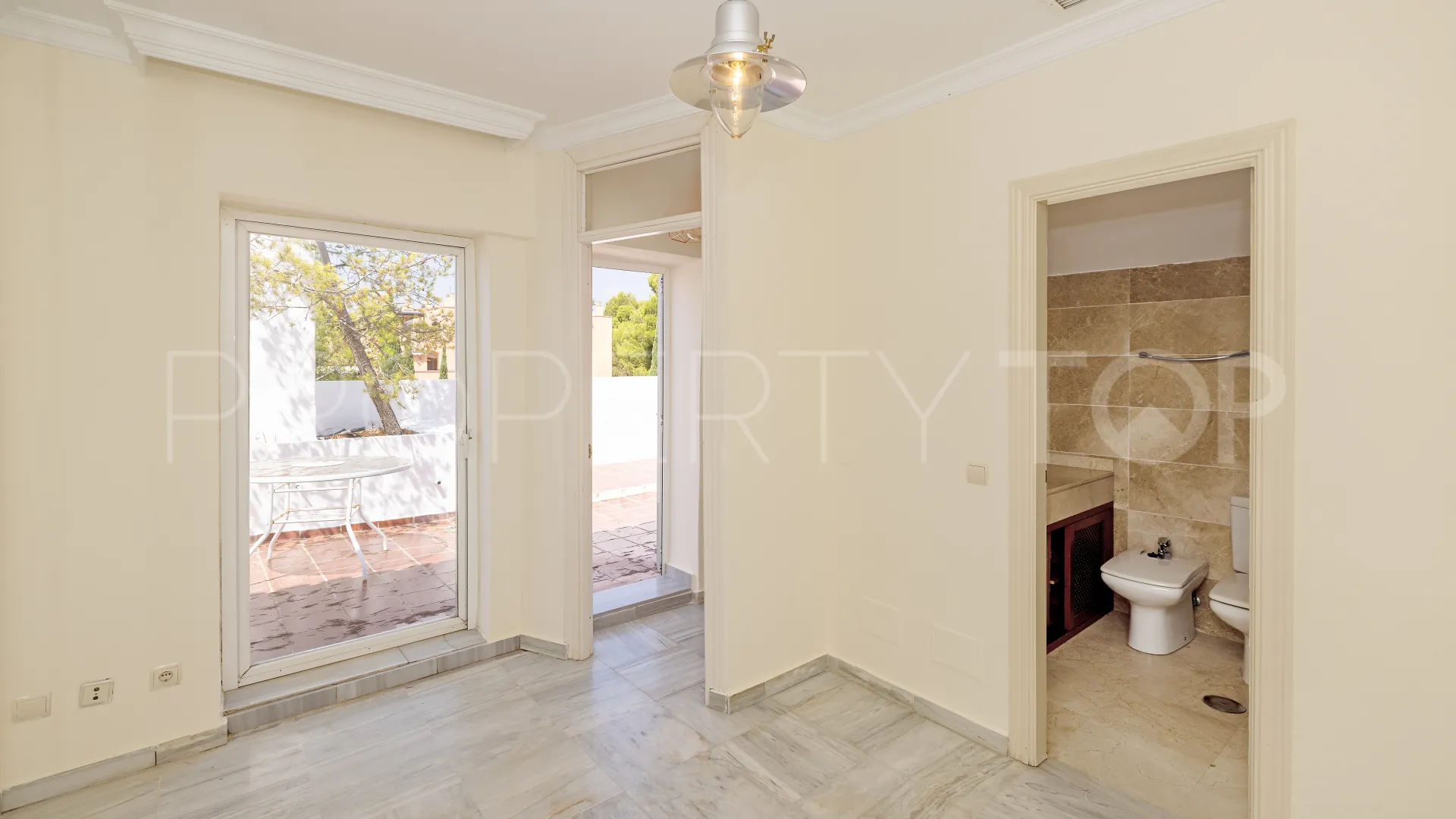 Buy duplex penthouse with 2 bedrooms in Nagüeles