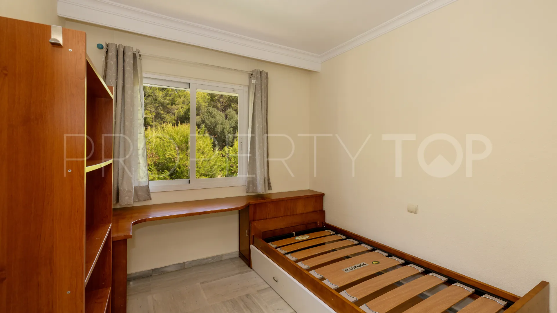 Buy duplex penthouse with 2 bedrooms in Nagüeles
