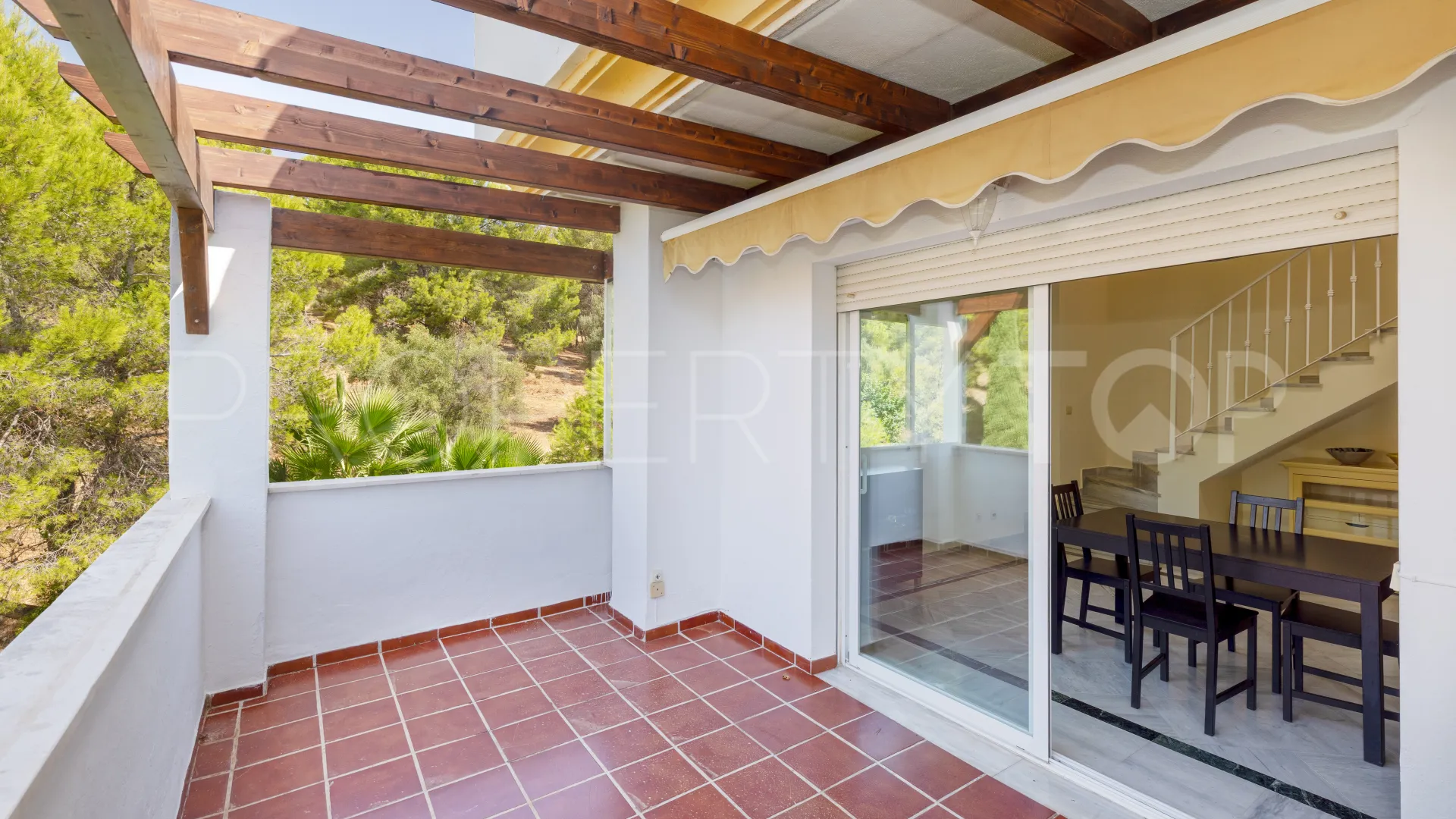 Buy duplex penthouse with 2 bedrooms in Nagüeles