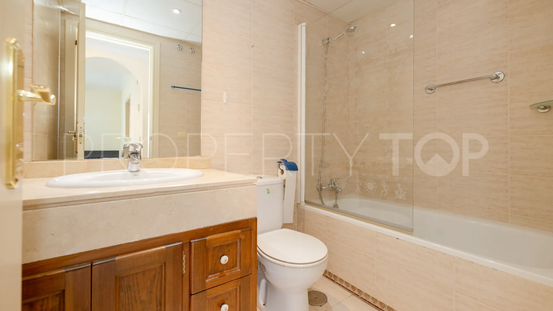 Buy duplex penthouse with 2 bedrooms in Nagüeles