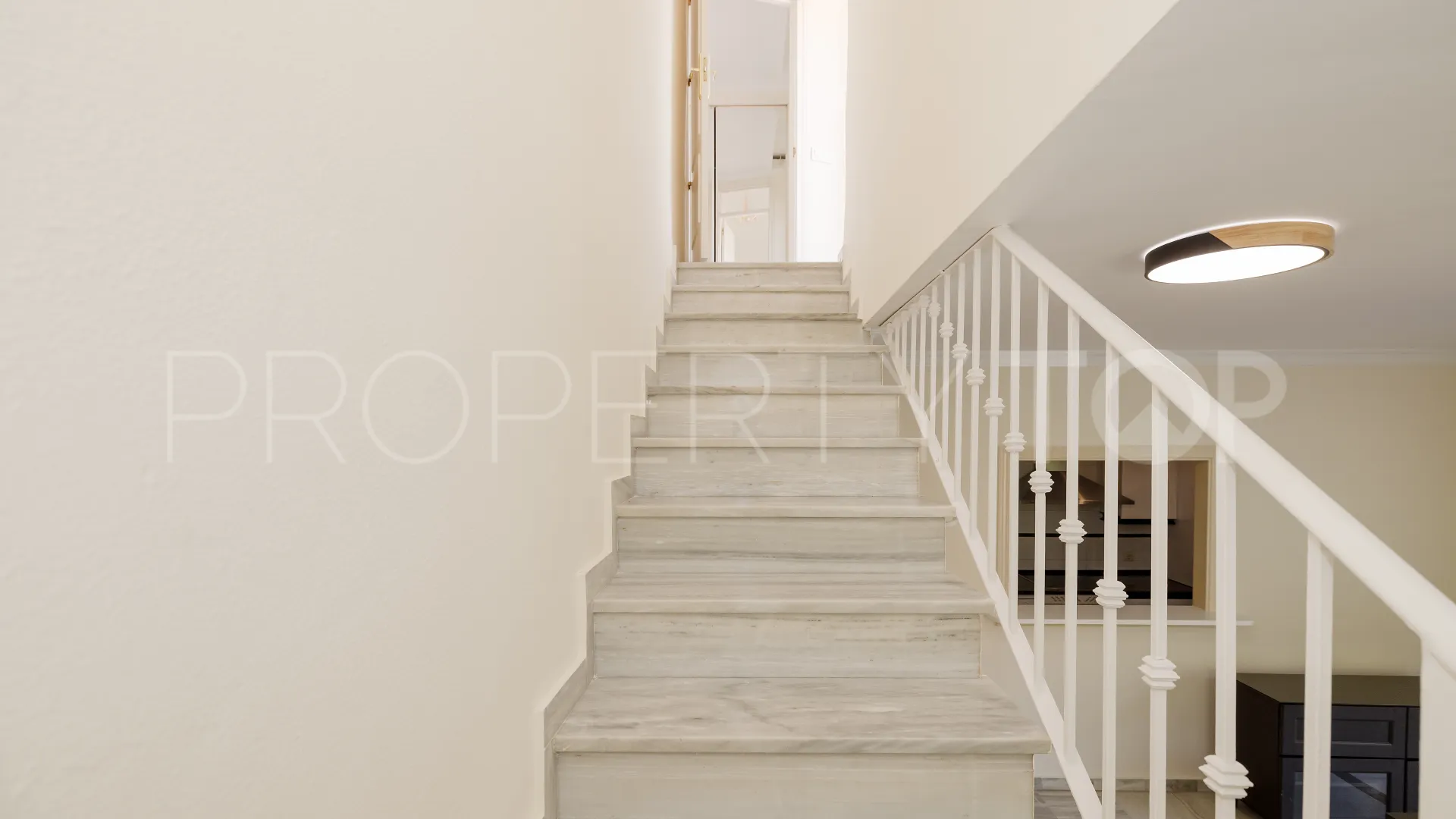 Buy duplex penthouse with 2 bedrooms in Nagüeles