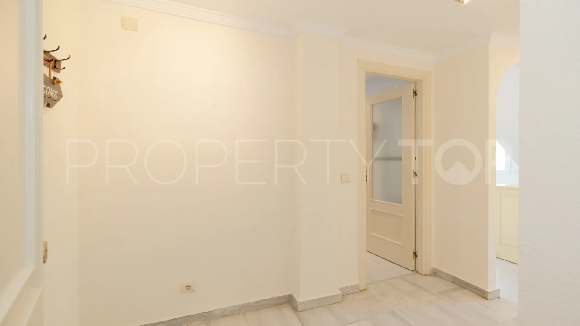 Buy duplex penthouse with 2 bedrooms in Nagüeles