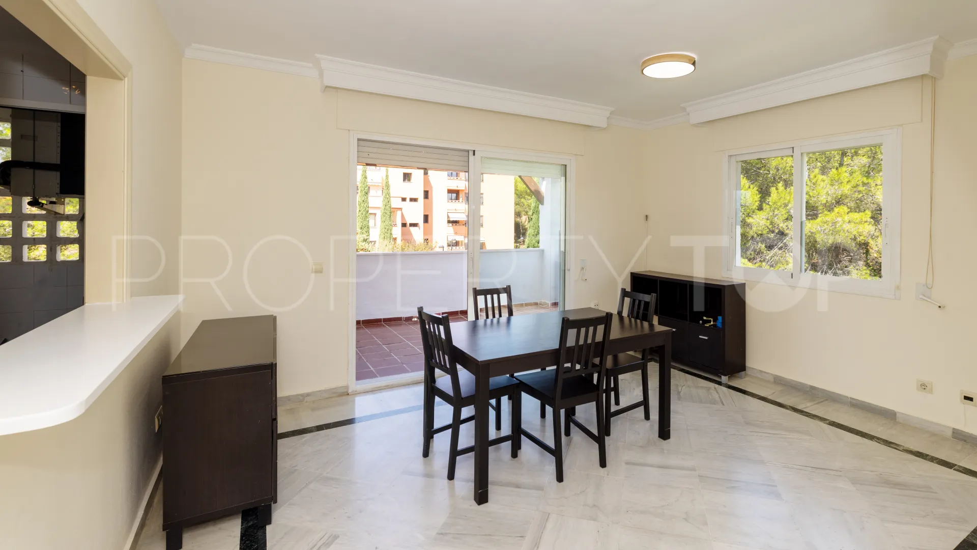 Buy duplex penthouse with 2 bedrooms in Nagüeles