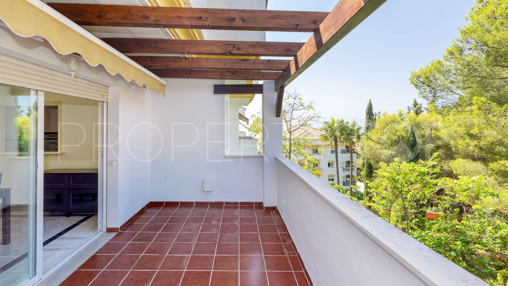 Buy duplex penthouse with 2 bedrooms in Nagüeles