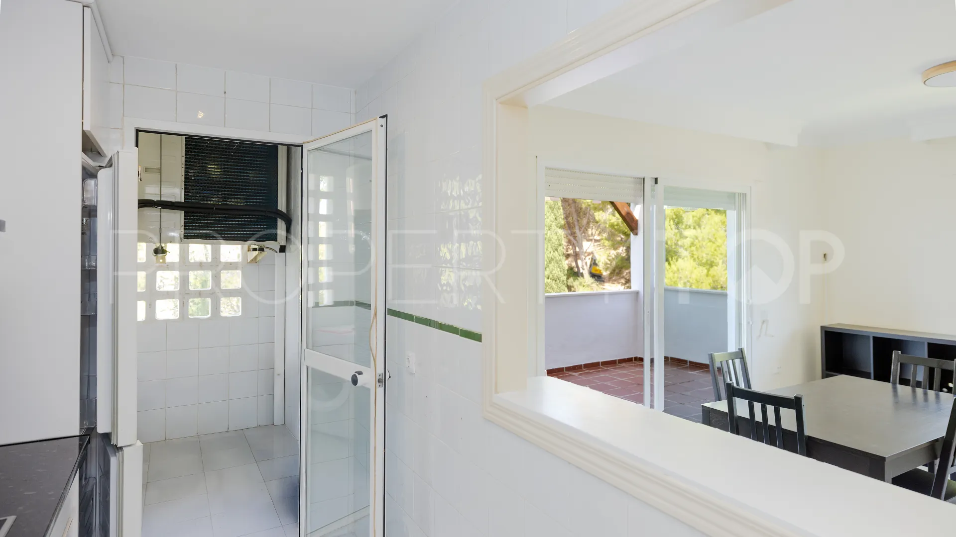 Buy duplex penthouse with 2 bedrooms in Nagüeles