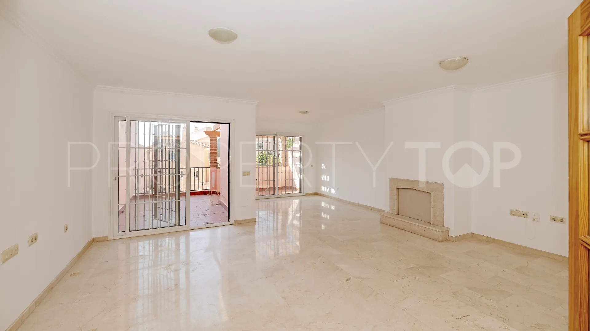 For sale Riviera del Sol town house