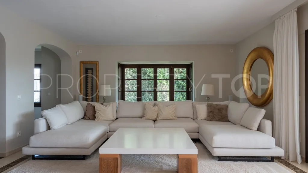 Villa en venta con 4 dormitorios en El Rosario