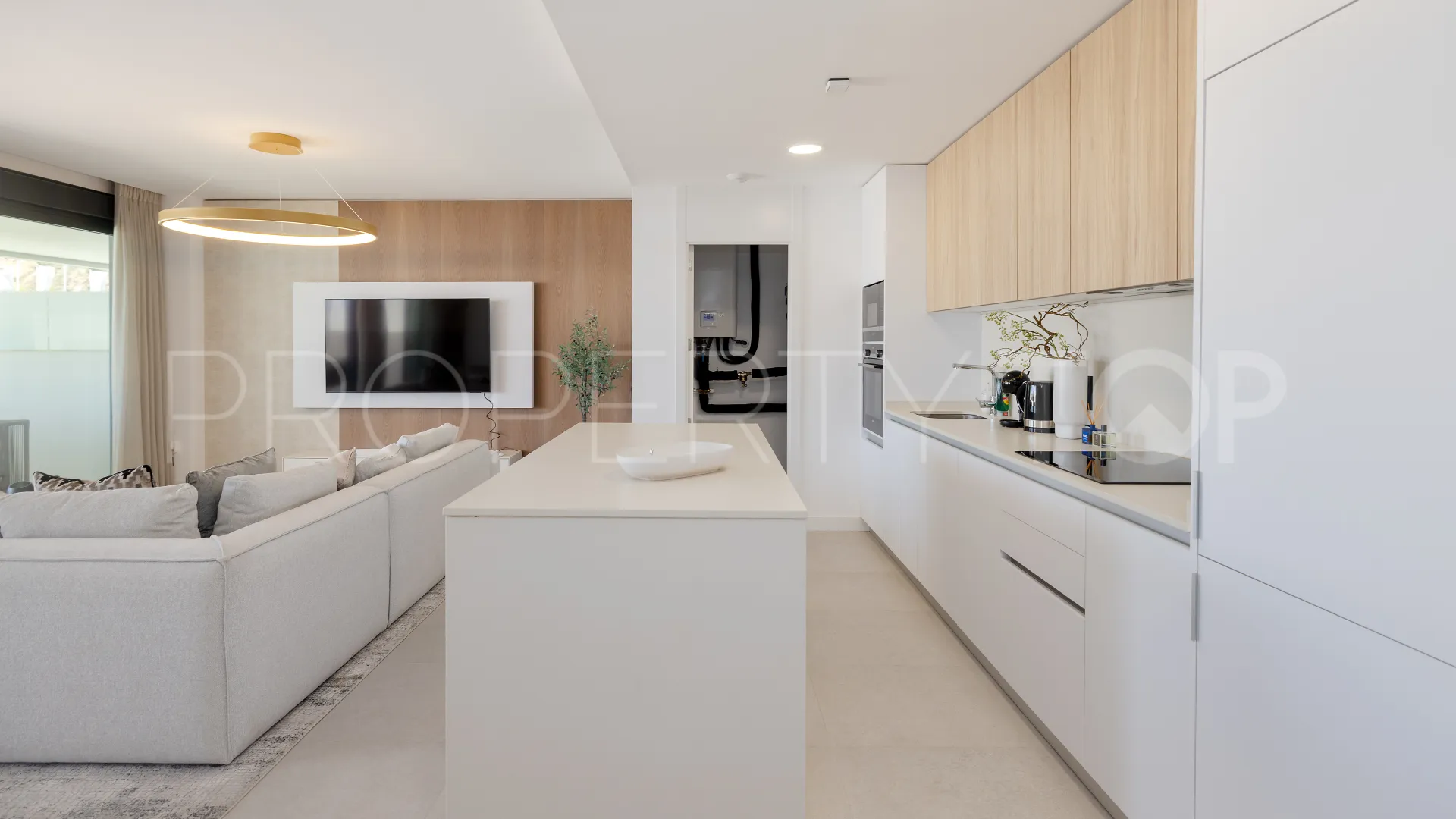 Apartamento de 3 dormitorios en venta en Los Altos de los Monteros