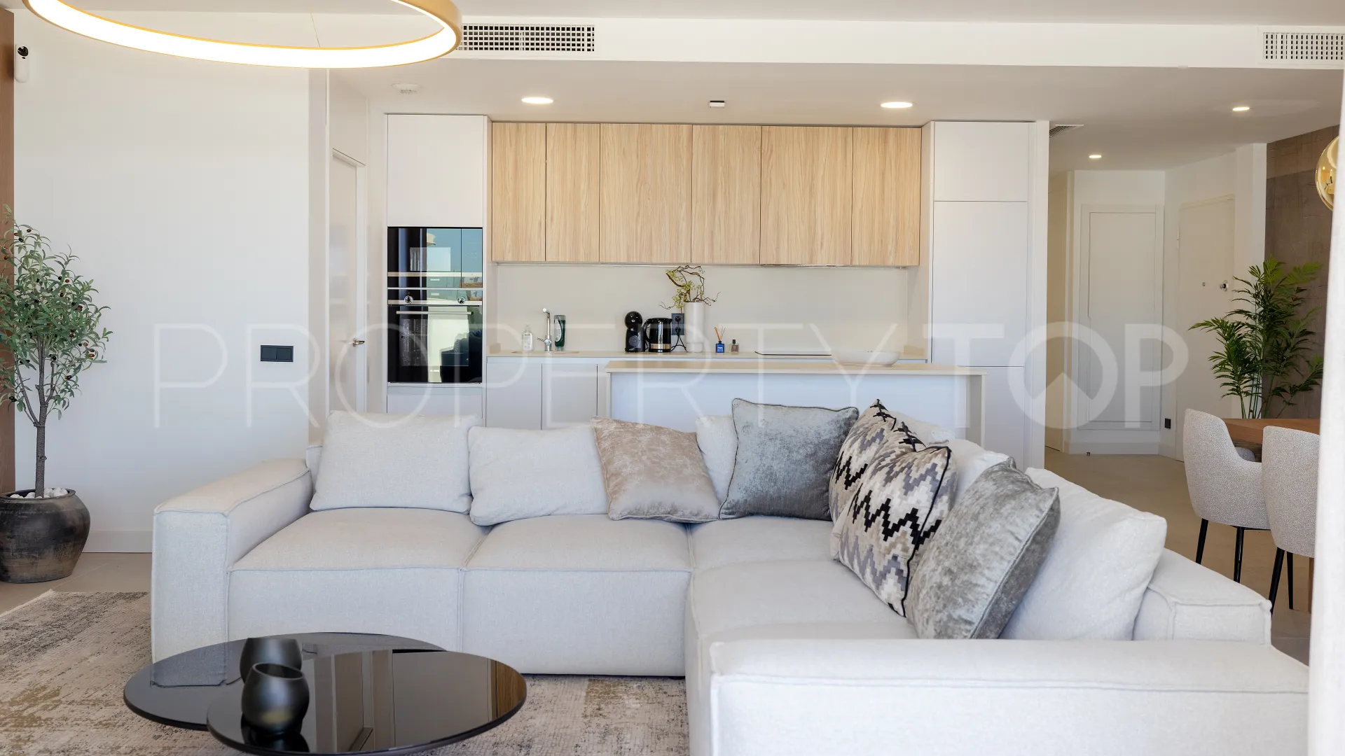 Apartamento de 3 dormitorios en venta en Los Altos de los Monteros